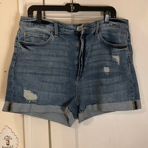 Fashion nova shorts